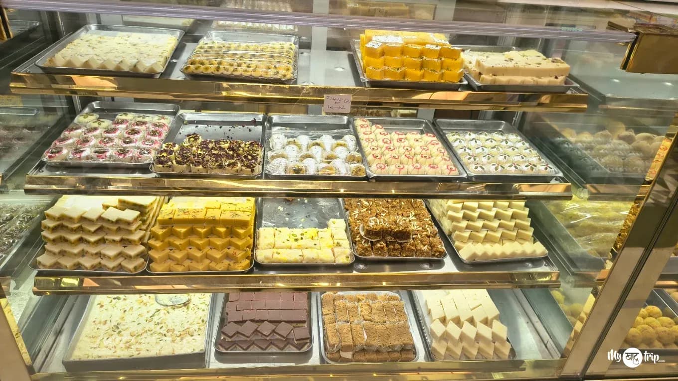 Standard Sweets & Restaurant Reengus — photo 4