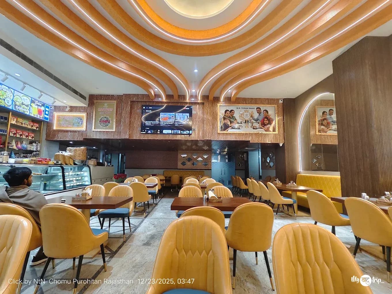 MB Sweets -Toran Dwar (Sweets & Restaurant), Khatu Shyam Ji - photo 3