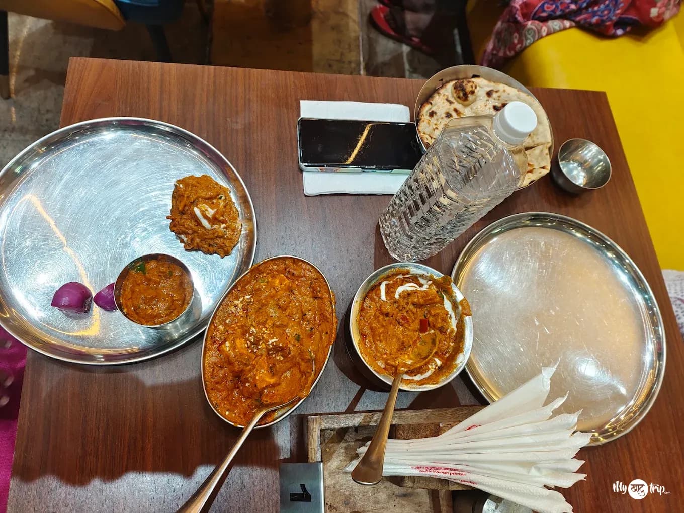 MB Sweets -Toran Dwar (Sweets & Restaurant), Khatu Shyam Ji - photo 4