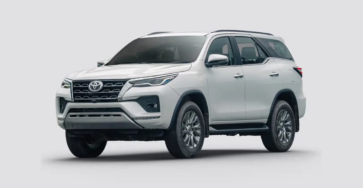 Toyota Fortuner 4x4 — Royal Khatu Shyam VIP Cab — photo 1