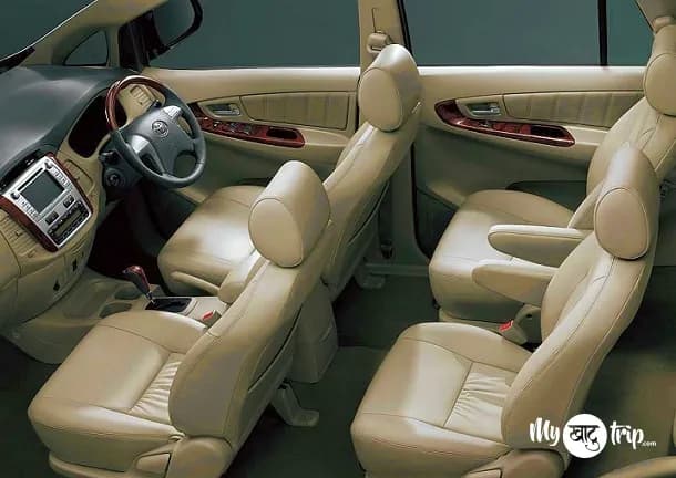 6 Seater Car in Khatu Shyam Ji — photo 2