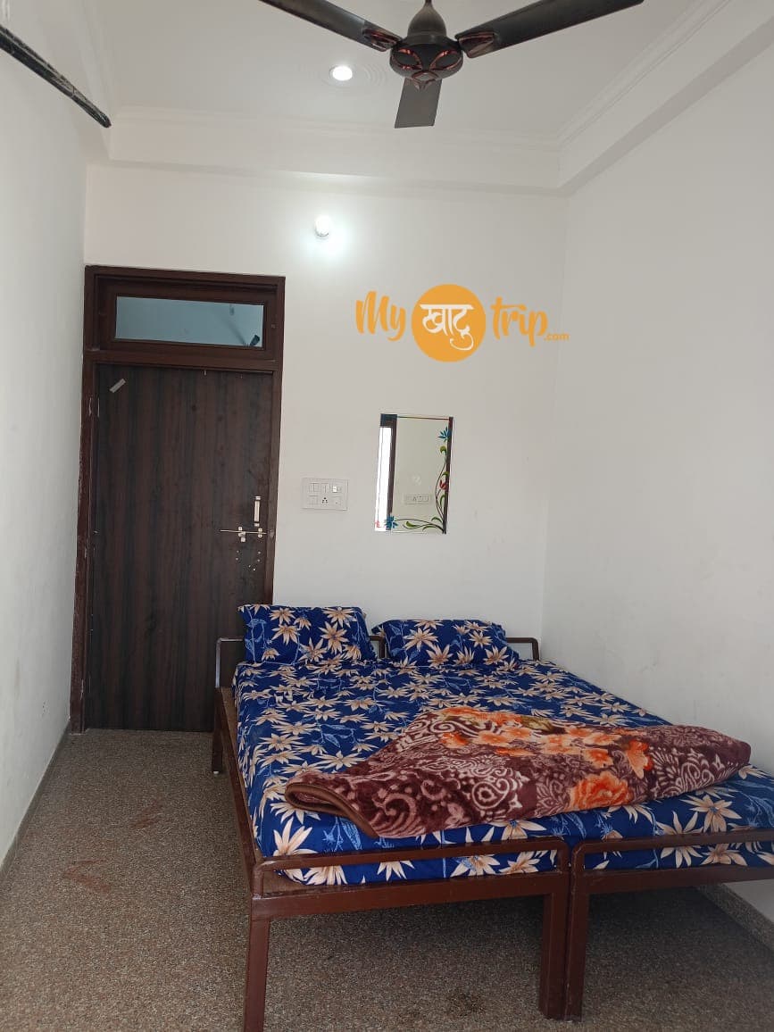 Hotel Bhomia Palace & Barsana Guest House photo 3