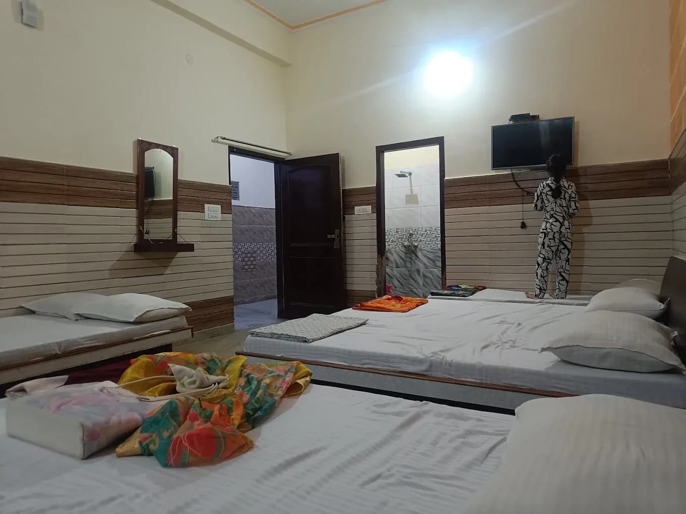 4 Bed AC Room