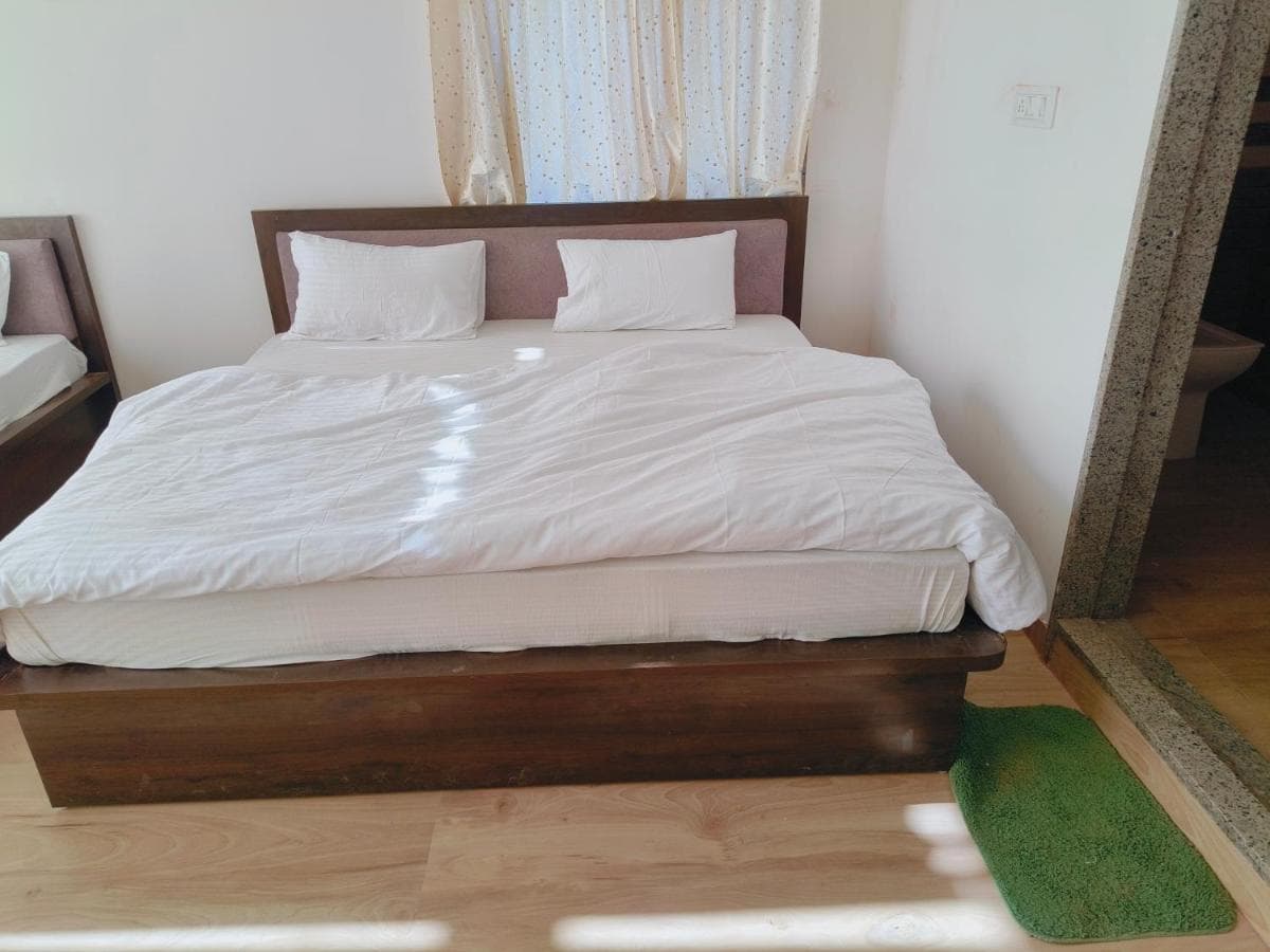 Hotel Anayaa Fairview - Luxury Rooms