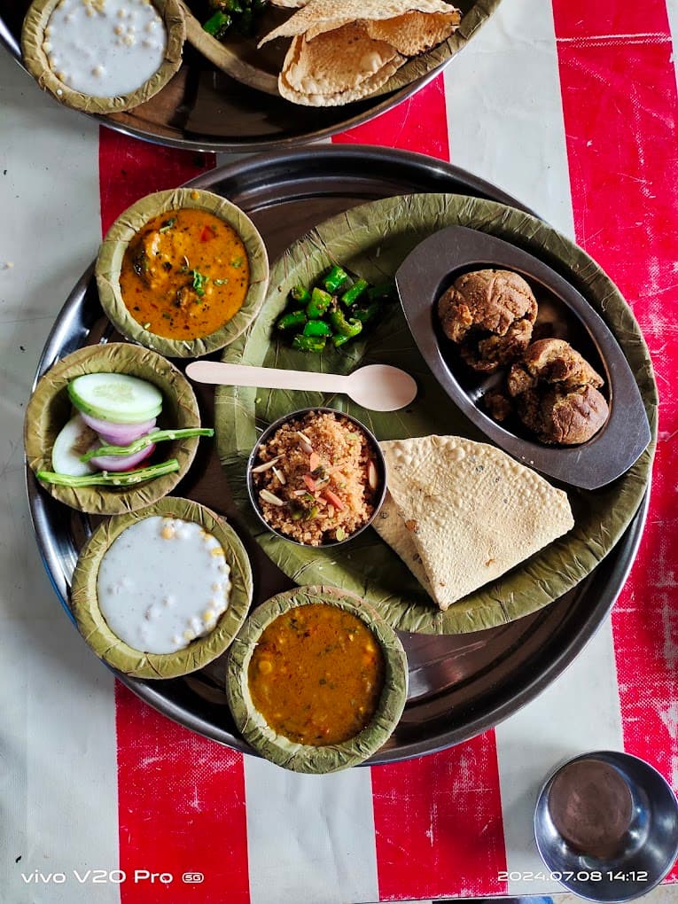 Vishwakarma Hotel & Restaurant, Reengus photo 3